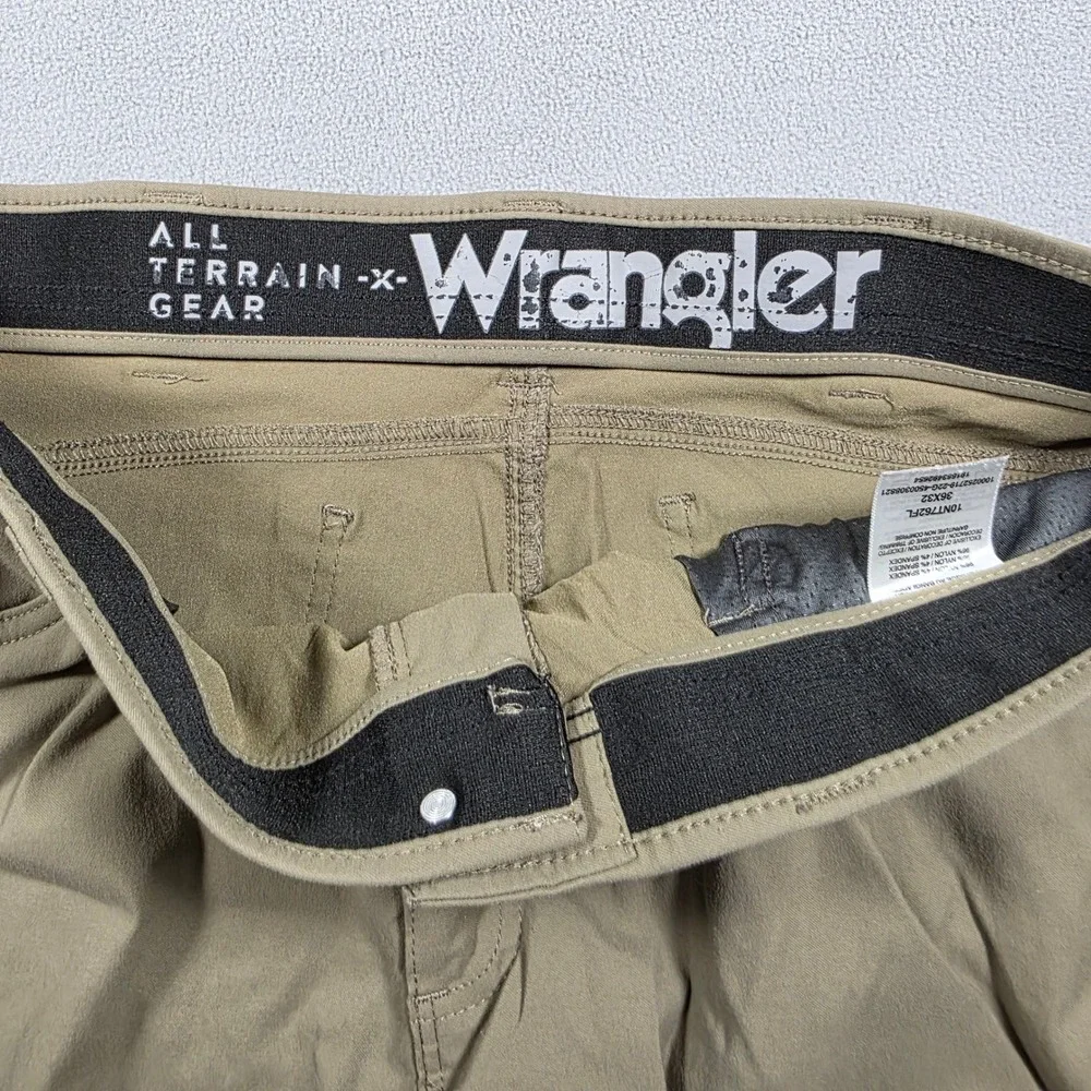 Wrangler Pants Mens 36x32 Tan Straight Leg All Terrain Gear Stretch Tan